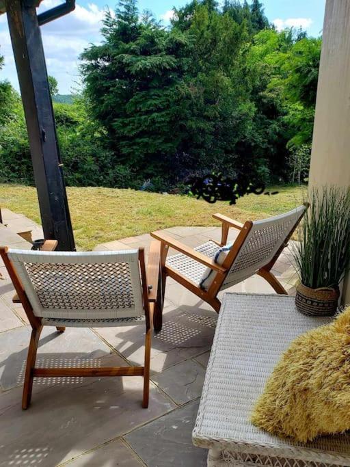 3 Bedroom 3 Bathroom Ground Floor Condo With Veranda Reigate Esterno foto