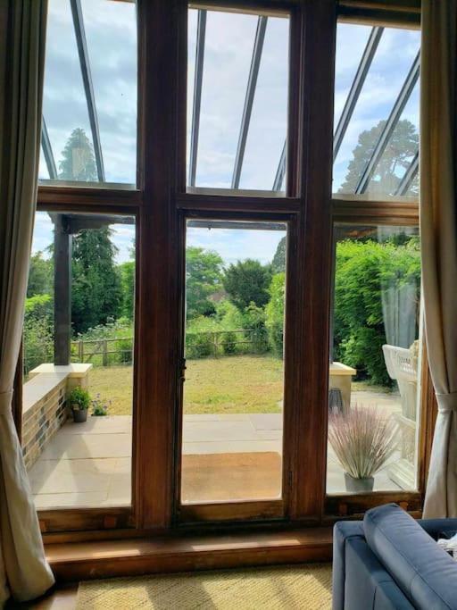 3 Bedroom 3 Bathroom Ground Floor Condo With Veranda Reigate Esterno foto